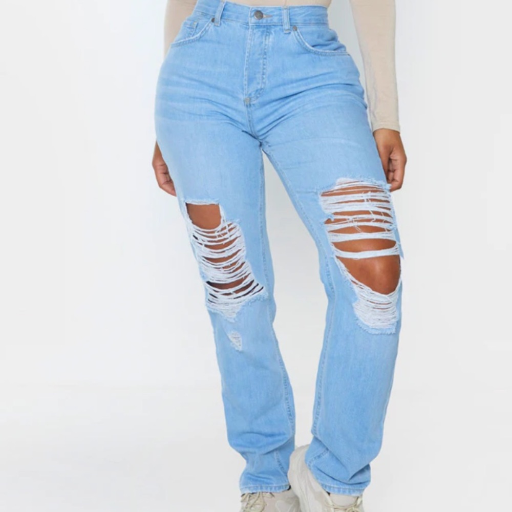 Prettylittlething light wash boyfriend jeans